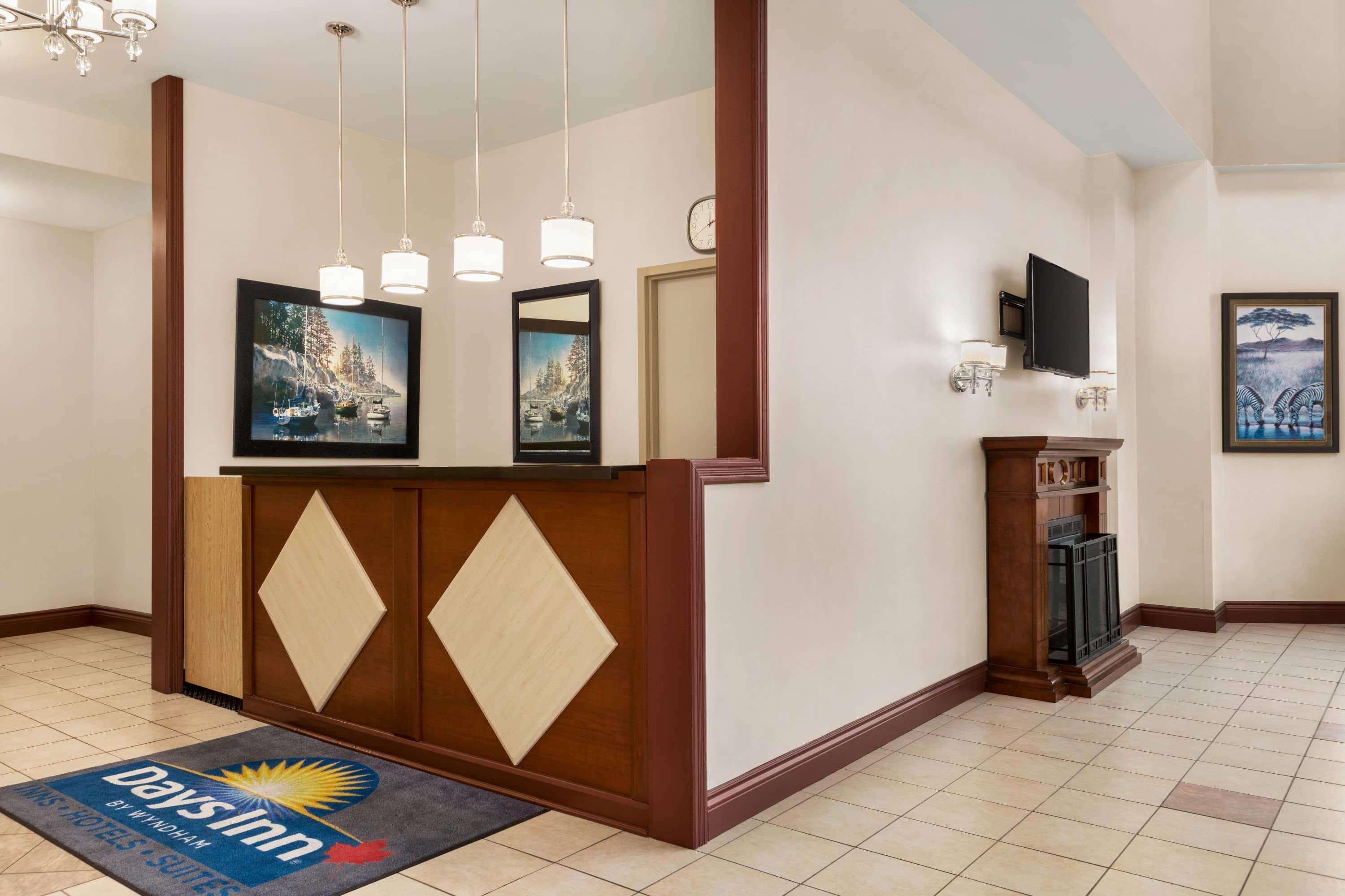 Days Inn By Wyndham Hamilton - Downtown Екстер'єр фото