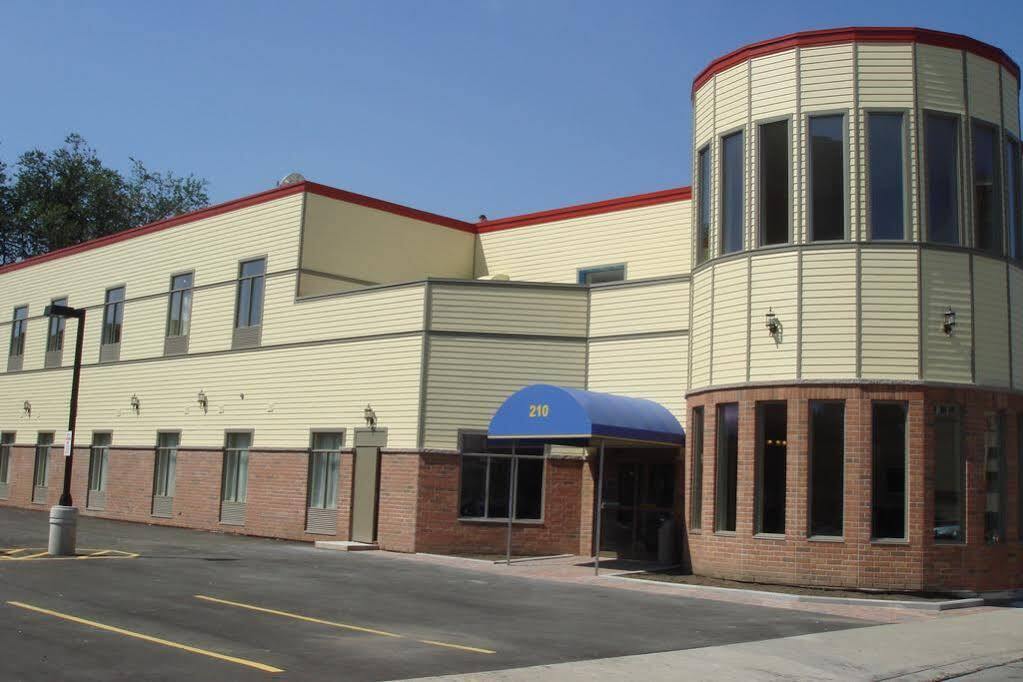 Days Inn By Wyndham Hamilton - Downtown Екстер'єр фото